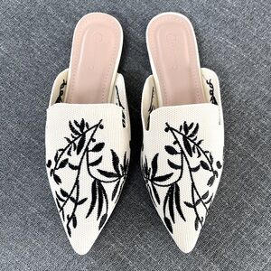 Embroidered Floral Slip-On Mules size 39